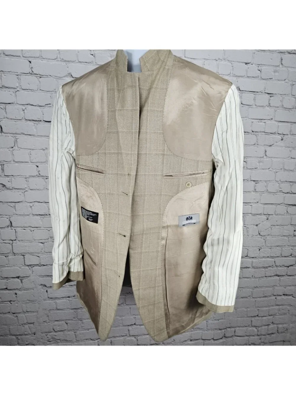 Stafford Beige Silk Wool Executive 3 Button Ventless Notch Blazer Sport Coat 42R